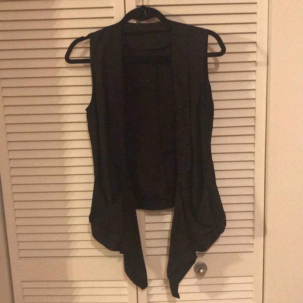 Black Trouve vest- never worn!
